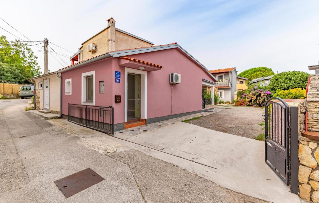 Nice Apartment In Premantura With Wifi Екстериор снимка