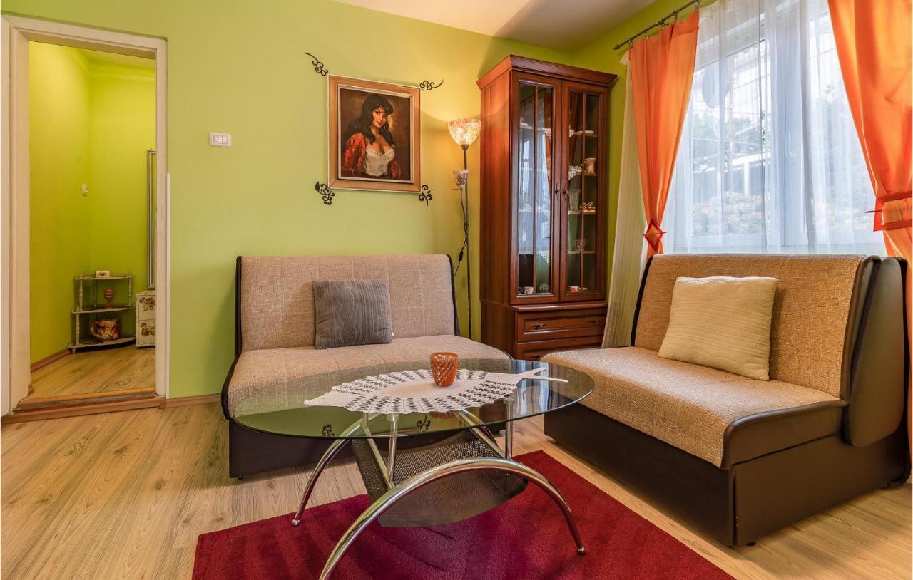 Nice Apartment In Premantura With Wifi Екстериор снимка