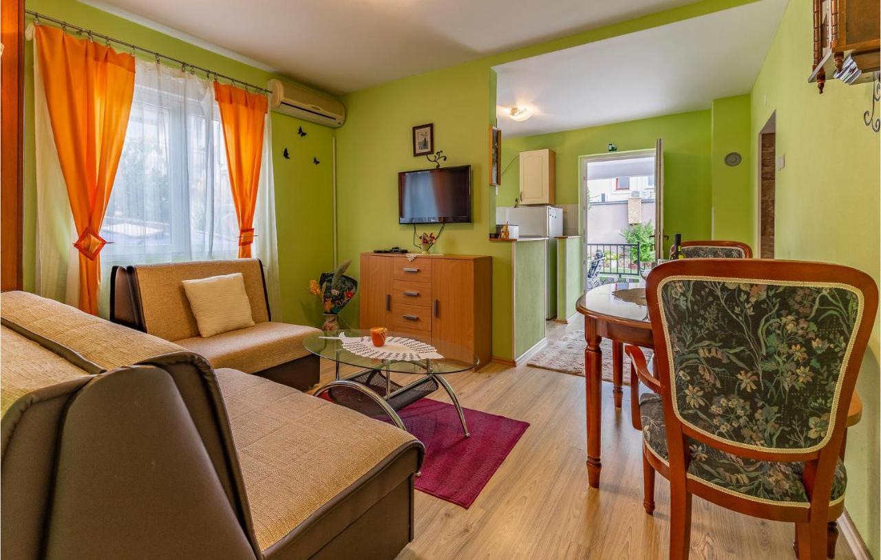 Nice Apartment In Premantura With Wifi Екстериор снимка