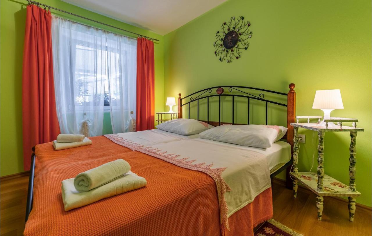 Nice Apartment In Premantura With Wifi Екстериор снимка
