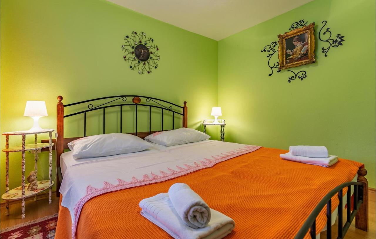 Nice Apartment In Premantura With Wifi Екстериор снимка